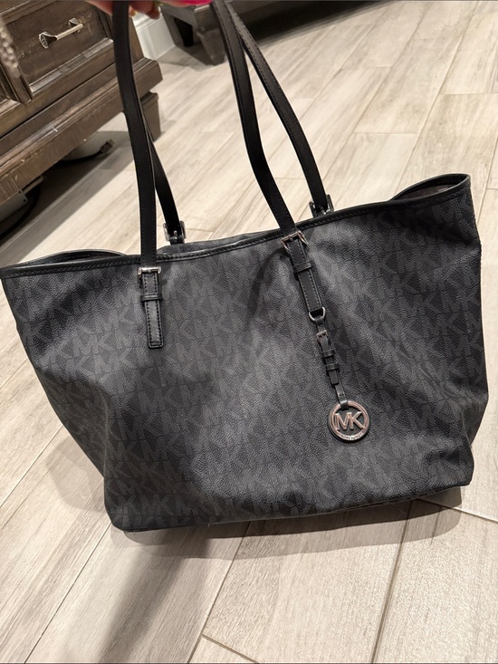 Michael Kors Handbags - Michael Kors Black Signature MK Charm Tote